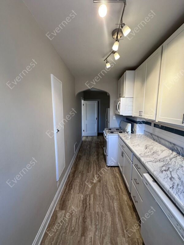 Photo - 3114 Indianola Ave Unit 4