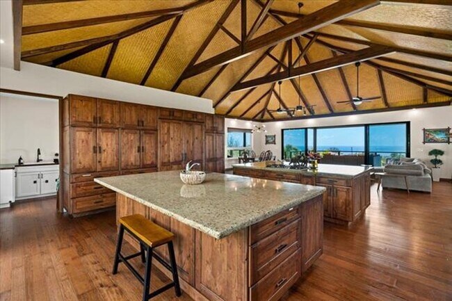 Photo - Magnificent Wailuku Country Estate