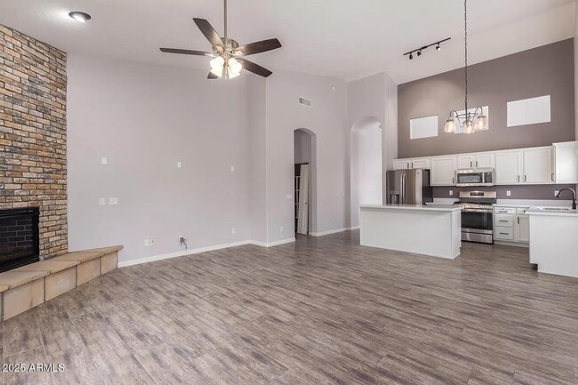 Photo - 7037 E Regina St