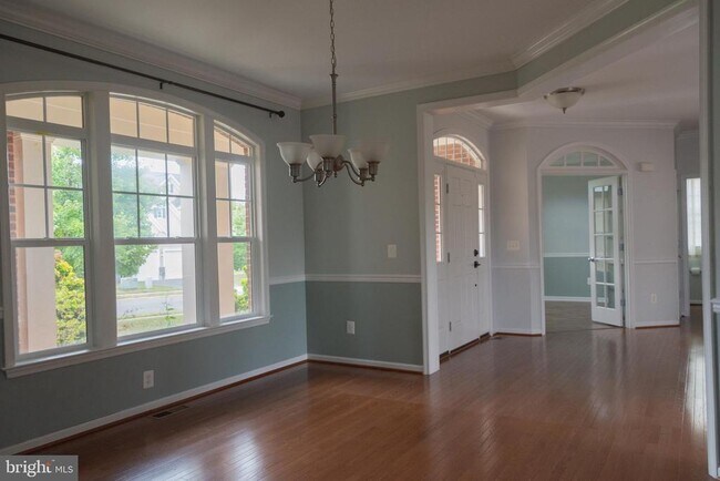 Photo - 108 Setting Sun Ct