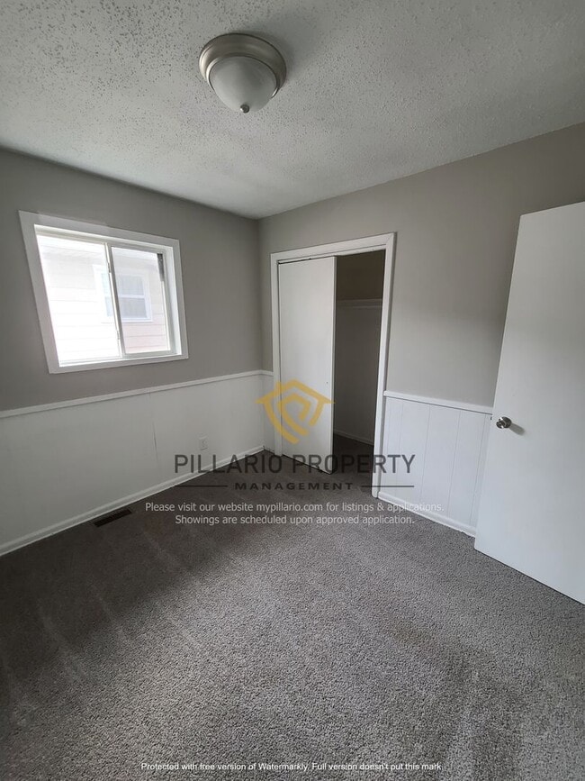 MOVE IN SPECIAL!! 3 Bed / 1 Bath Near Mart... House House Rental in