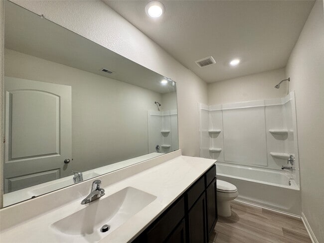 Photo - 7922 Vacek Meadows Loop