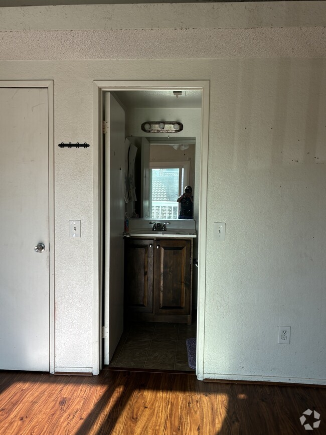 Building Photo - 1834 Springtree Dr Rental