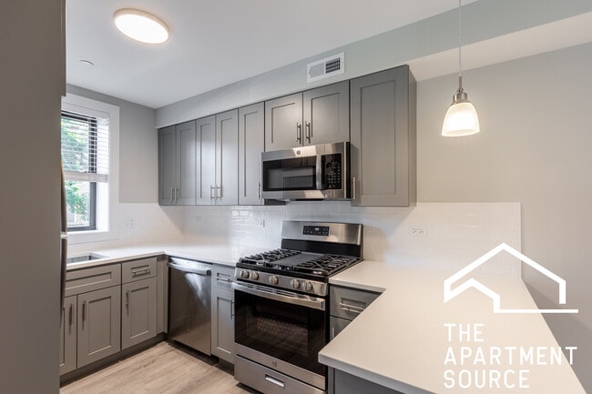 Photo - 1135 Oak Ave Unit E2