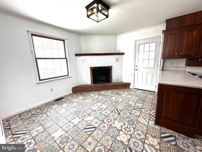 Photo - 223 Walnut St