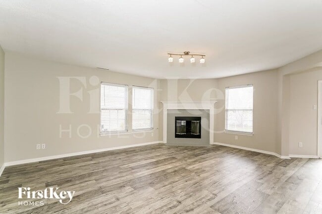 Photo - 6909 Maywood Cir