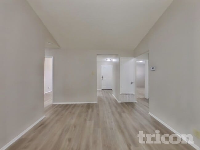 Photo - 15022 Old Creek St