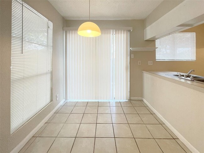 Photo - 2809 Parker Ln