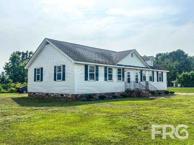 Photo - 1716 Tommys Rd