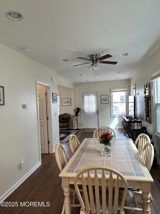 Photo - 107 15th Ave