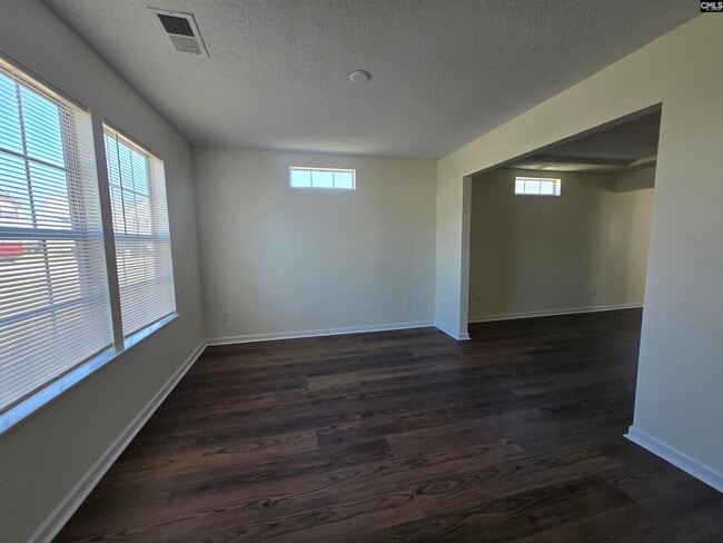 Photo - 132 Fox Grove Cir