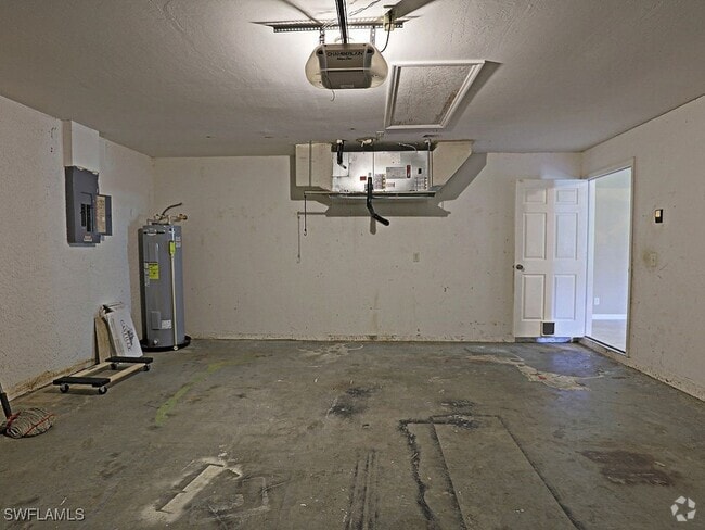 Building Photo - 325 NE 30th Terrace Rental