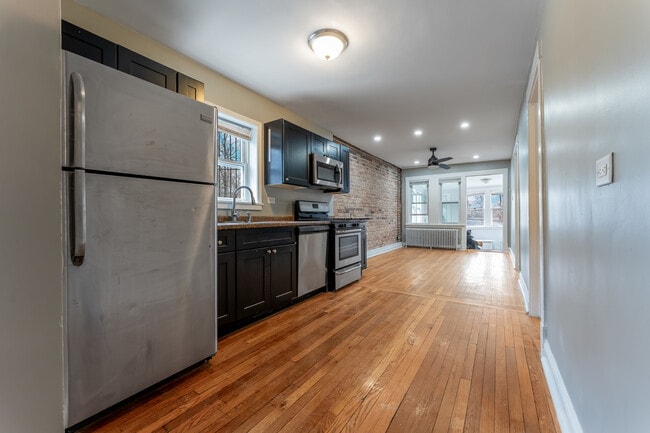 Photo - 3908 W Montrose Ave