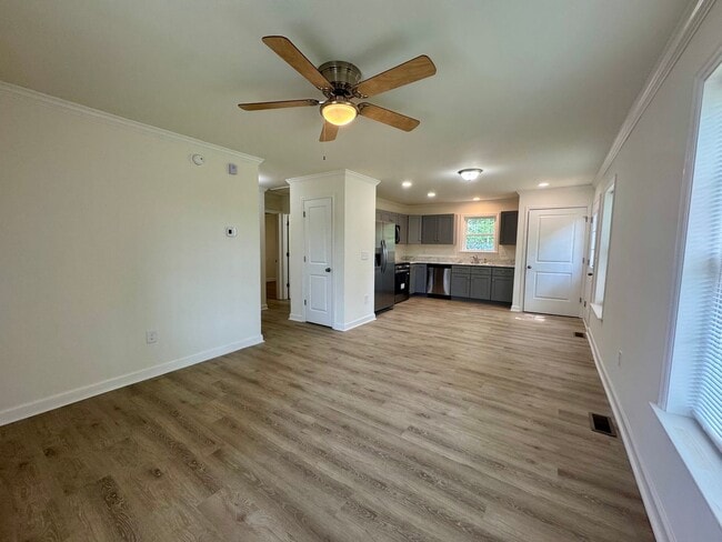 Photo - The Home You’ve Been Searching For! *Utili...