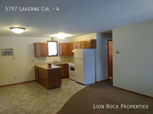 Photo - 5797 Laverne Cir N Apartment Unit 4