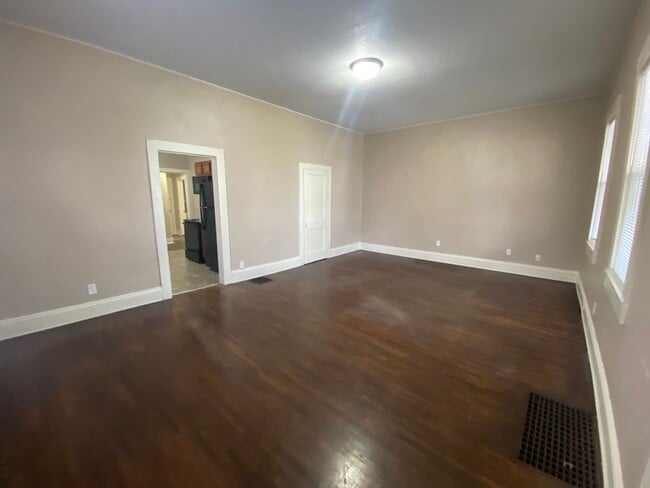 Photo - 1230 Summit St