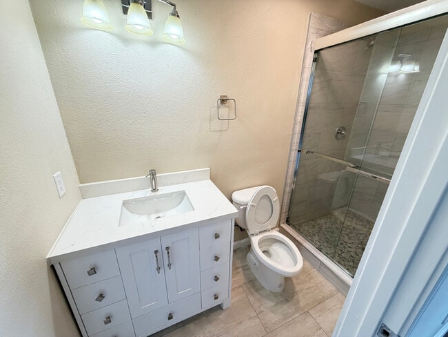 Photo - 3607 Portland St