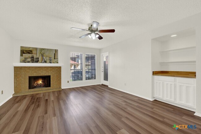 Photo - 1202 Thorpe Ln Unit 701