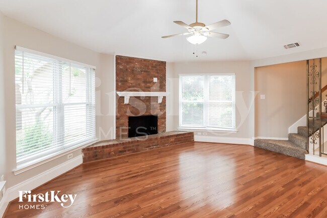 Photo - 1105 Carrington Ct