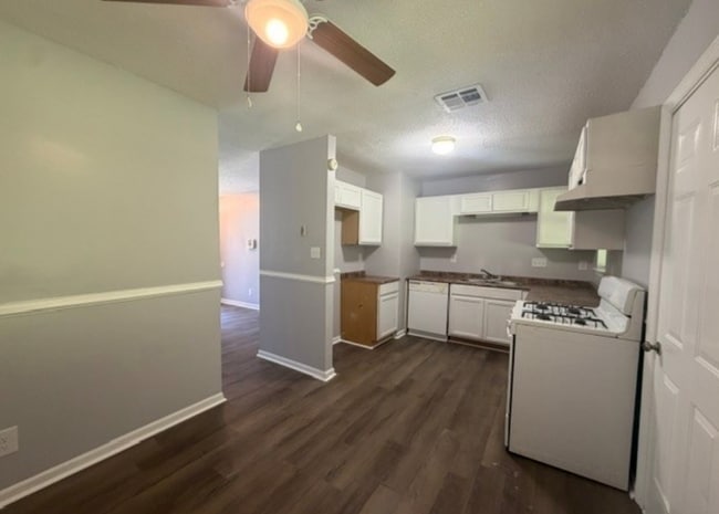 Photo - 217 Townsend Dr