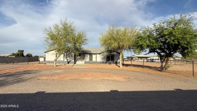 Photo - 25723 S Hawes Rd House