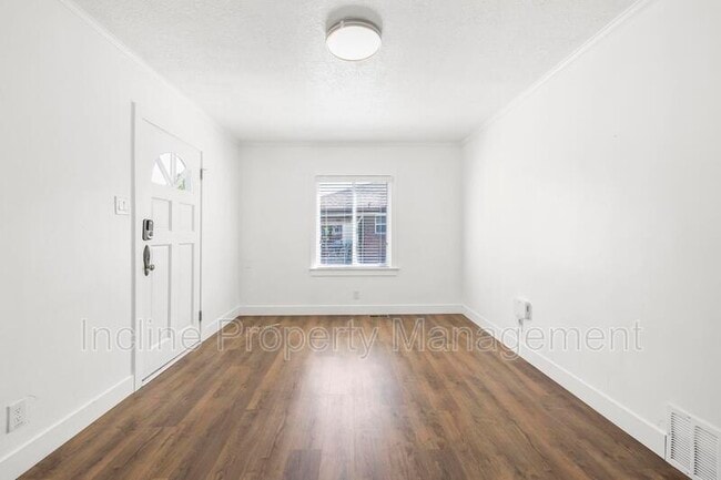 Photo - 758 Loveland Ave Unidad #A