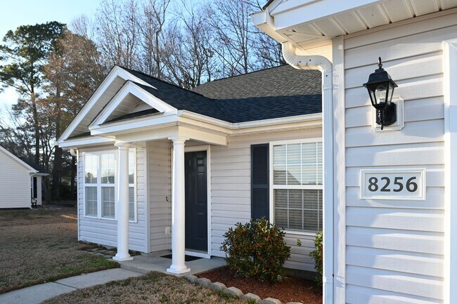 Photo - Charming 3BR Ranch in Osprey Woods – Screened Porch & Vaulted Ceilings