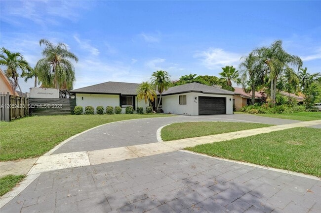 Photo - 620 SW 100th Ave