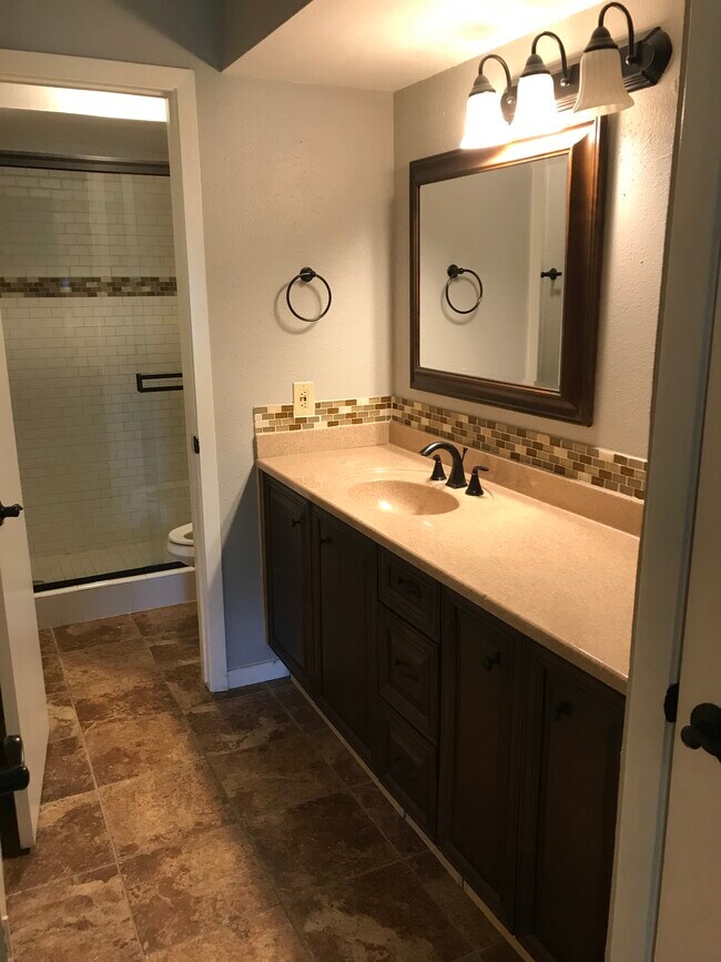 Photo - 706 Garden Walk Dr