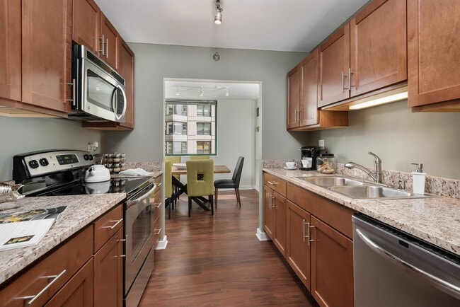 Photo - 326 E Ohio St