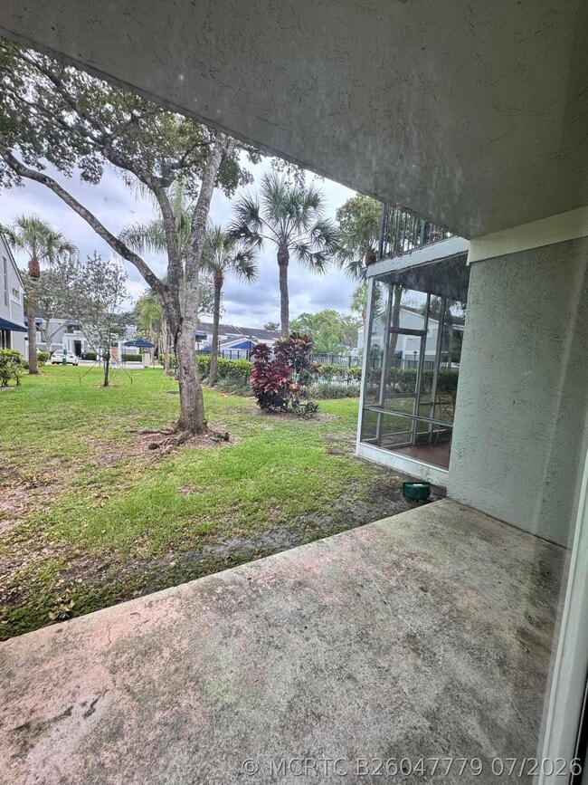 2323 SW 82nd Way
