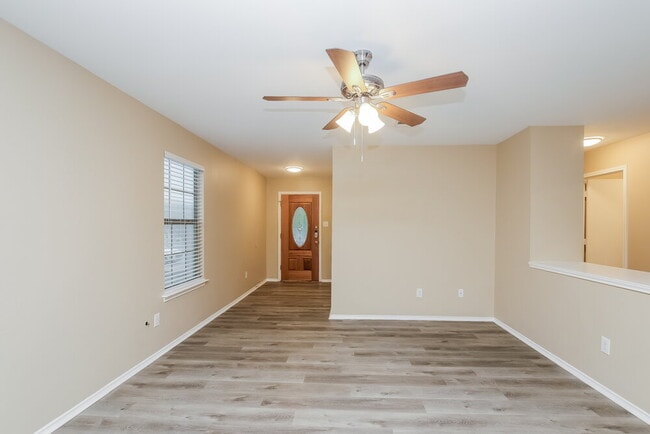 Photo - 13710 Merseyside Dr