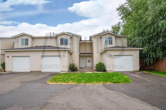 Photo - **COMING SOON** Fresh & Private Townhome