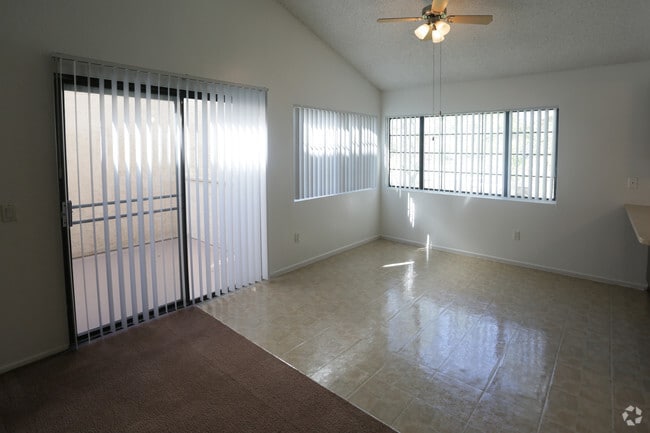 2 BR, 1.5BA-Dining Room