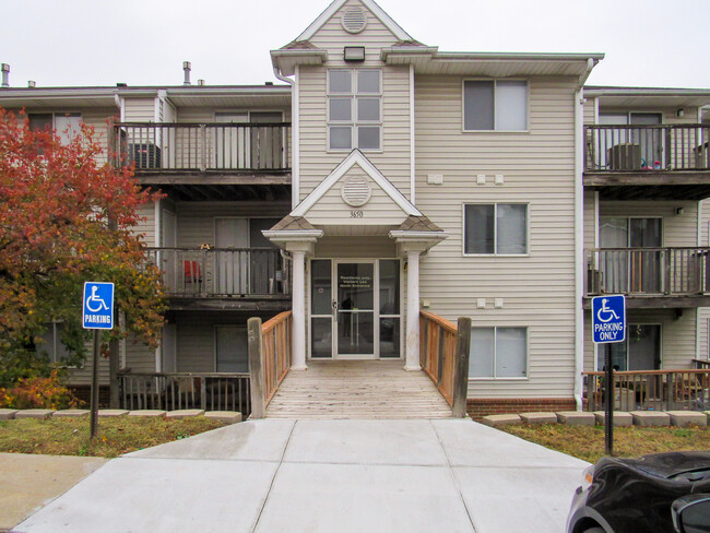Orchard Manor Apartments - Orchard Manor Apartments