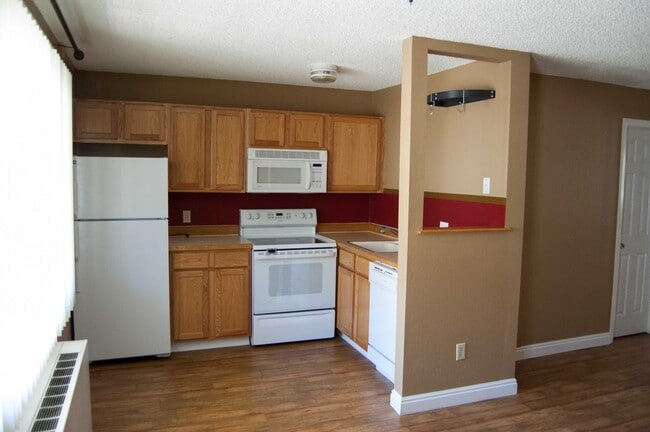 Photo - 3009 Madison Ave. Unit I-303