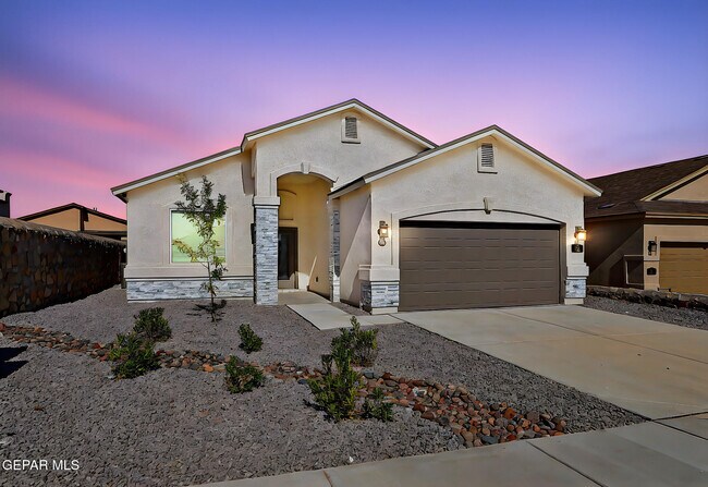 Photo - 143 Sarah Trl