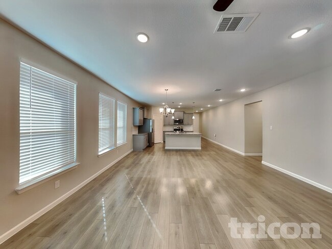 Photo - 540 Hazeltine Rd