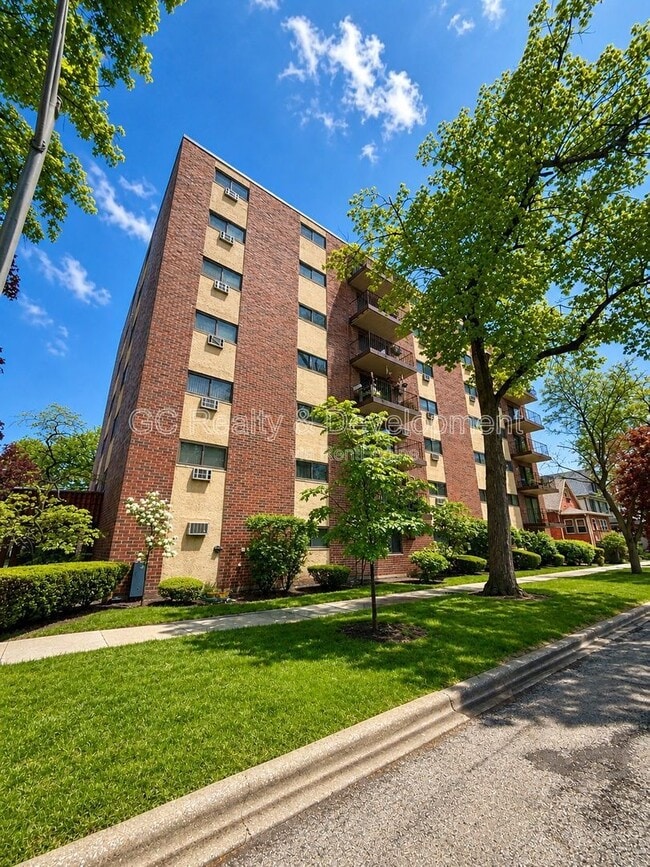 Building Photo - 7320 Dixon St Unit 303