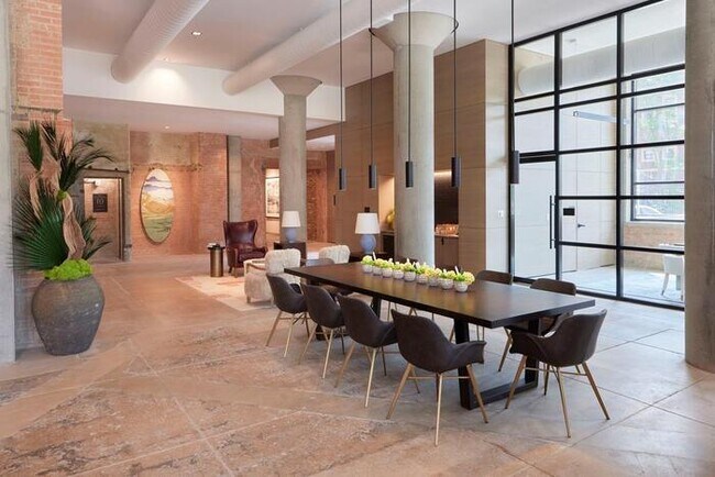 Photo - 315 Cesar Chavez Blvd Unit b8