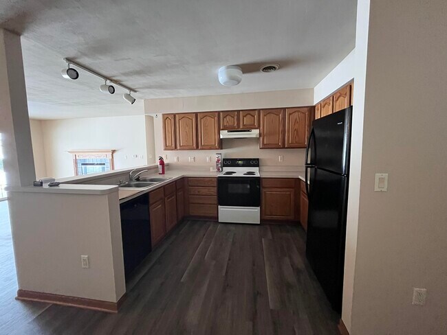 Photo - 280 S Lar-Ann St