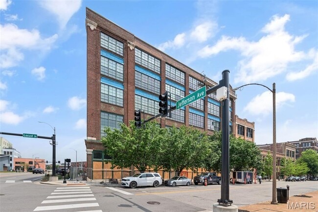 Photo - 2323 Locust St Unit 308