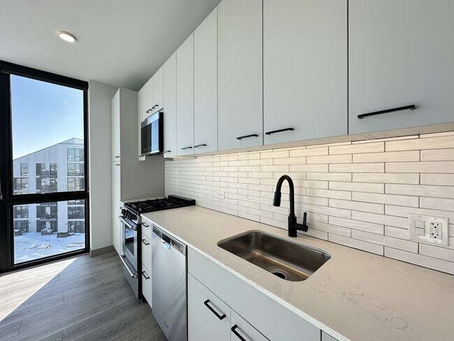 Photo - 2155 N Elston Ave Unit 256