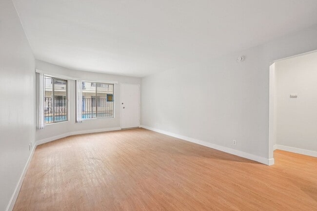 Photo - 123 California Ave