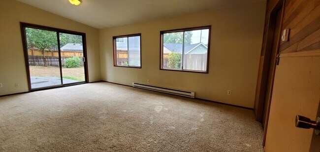 Photo - Fantastic Sylvan Setting off Ballinger Lake Forest Park