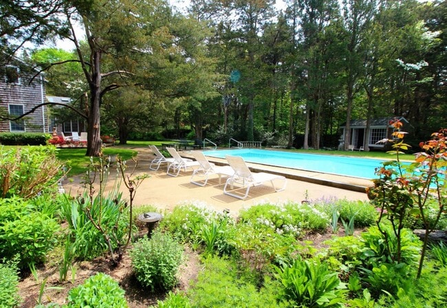 Photo - 37 Towd Point Rd