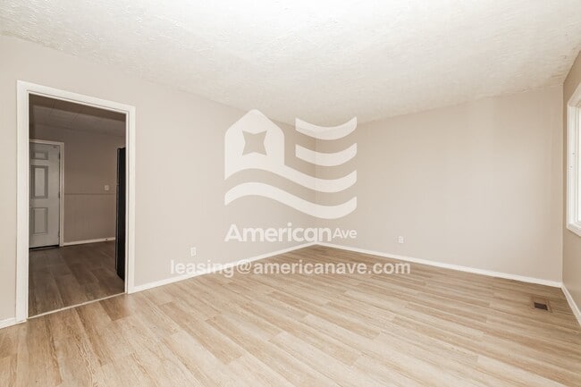 Photo - 1385 Guenther Rd