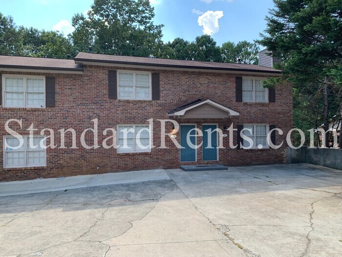 Photo - 2874 Spruce Cir