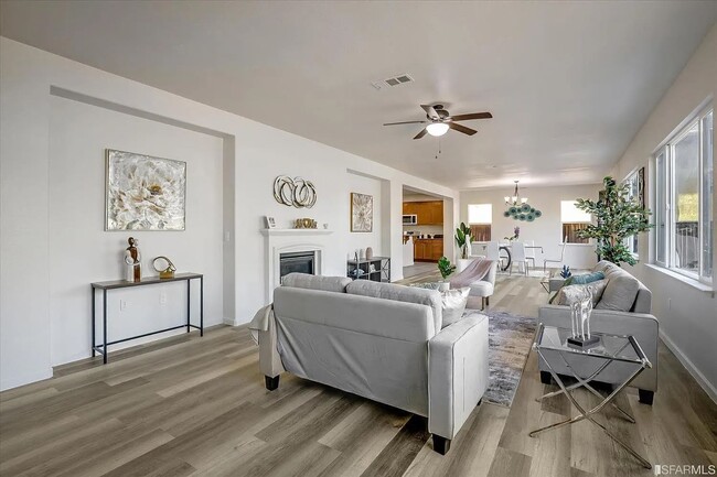 Photo - 5608 Monaghan Way