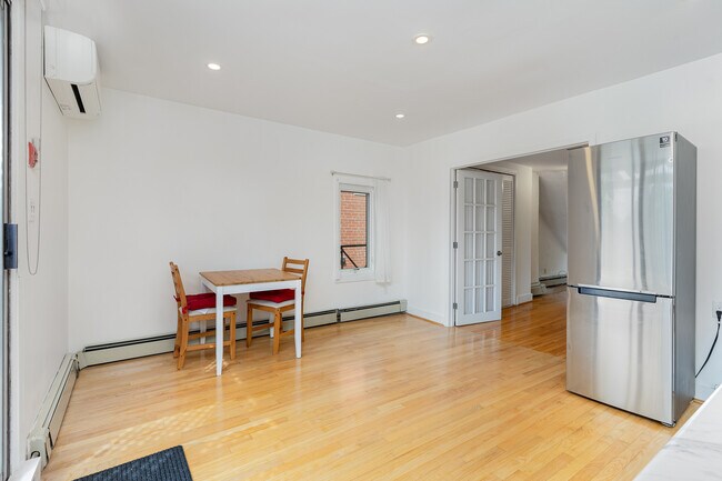 Photo - 89 Willcocks St